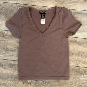 Brown skim v neck.